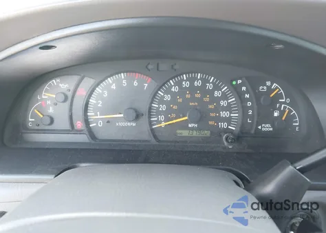 2004 Toyota Tundra Sr5 V8 z USA, uszkodzony, nr VIN 5TBET34184S450010